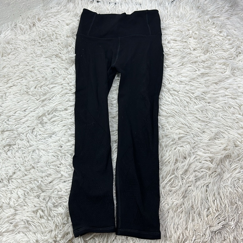 Lululemon Reveal Crop Interconnect *18" Black
